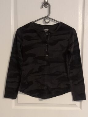 Women's Camo Henley Long Sleeve Top